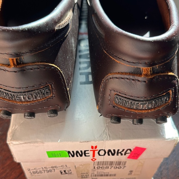 Men’s Minnetonka Brown Leather Slip on Shoes Sz 11 M New with box - Picture 3 of 4